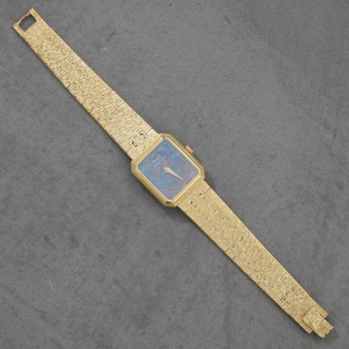 LADIES PIAGET QUARTZ OPAL DIAL WATCH 18K YELLOW GOLD